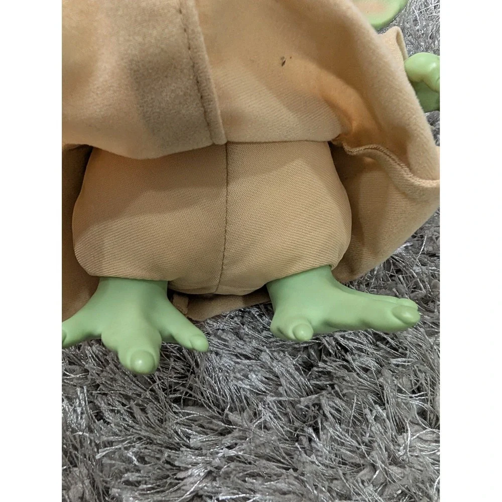 Star Wars Mandalorian The Child Baby Yoda‎ Plush Toy Hasbro Green Tan